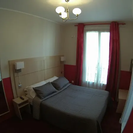 Phenix 2* Paříž