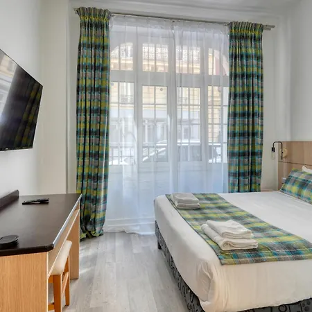 Hotel Phenix 2*