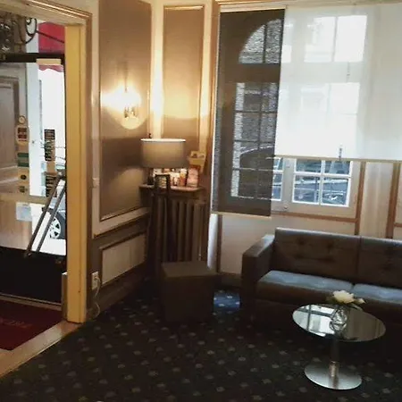 Hotel Phenix 2*