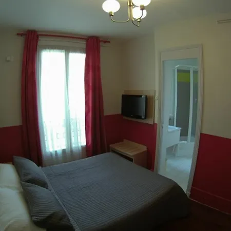 Phenix Hotel 2*